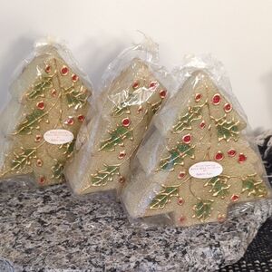 Nwt Festive Gold and Red Holiday Tree Candle Trio